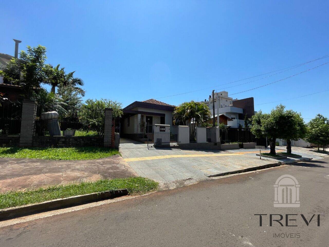 Casa no bairro Centro, em Santa Rosa, foto 2 de 38