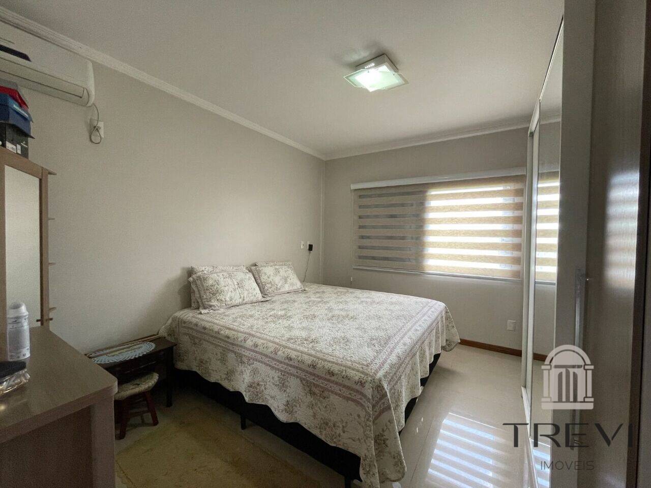 Casa no bairro Glória, em Santa Rosa, foto 7 de 39
