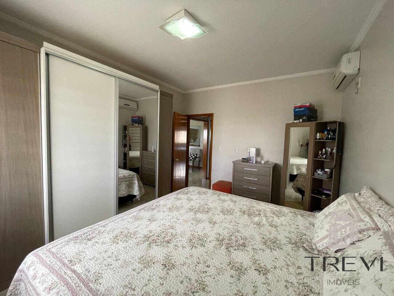 Casa no bairro Glória, em Santa Rosa, foto 9 de 39