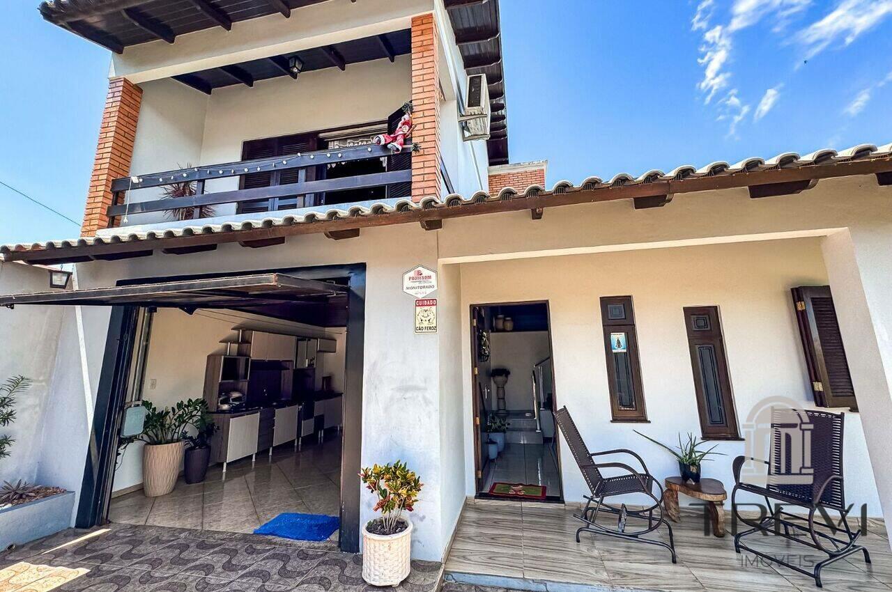 Casa no bairro Sulina, em Santa Rosa, foto 2 de 15