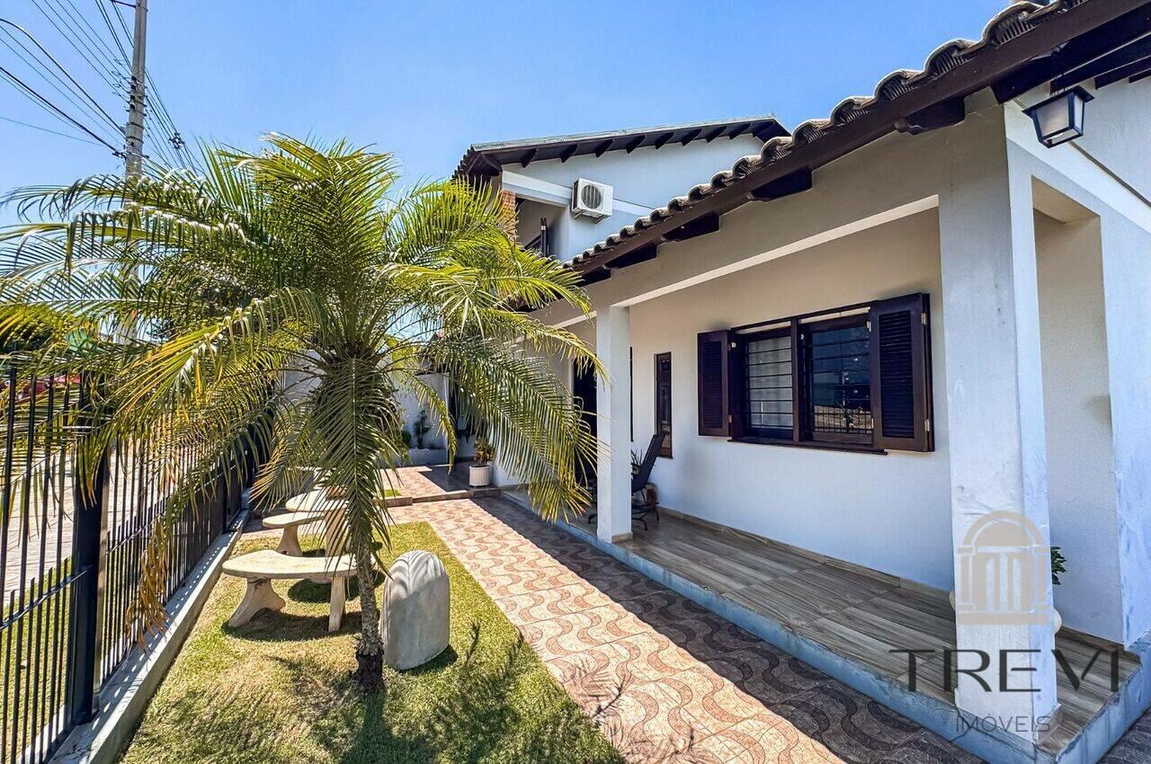 Casa no bairro Sulina, em Santa Rosa, foto 3 de 15