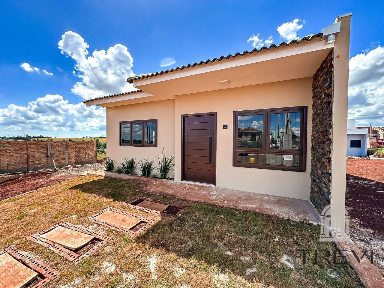 Casa no bairro Montese, em Santa Rosa, foto 2 de 19